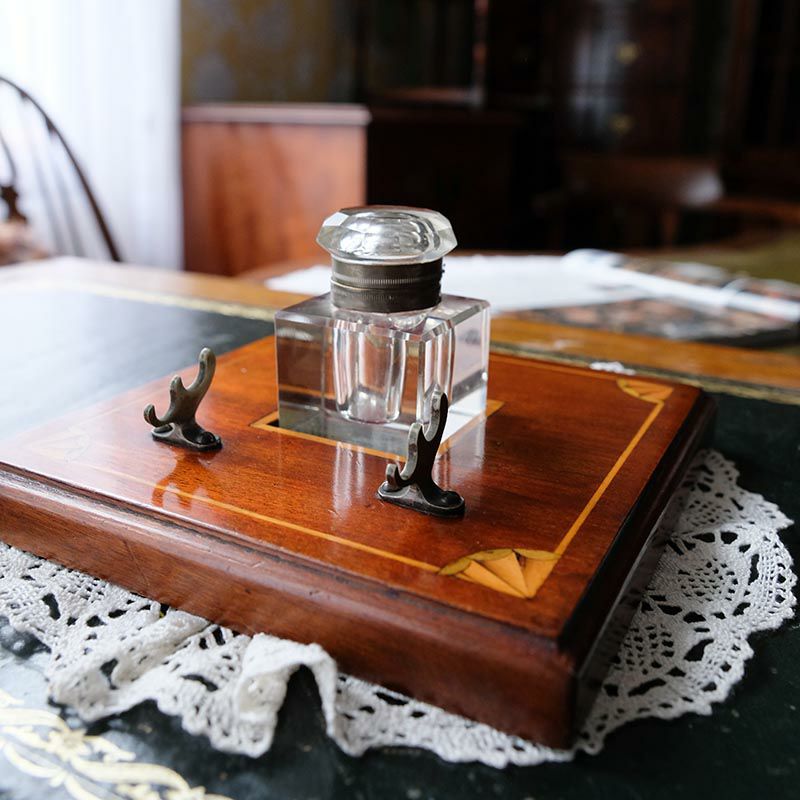 マホガニー製インレイ象嵌デスクペンホルダー/インクボトル|英国